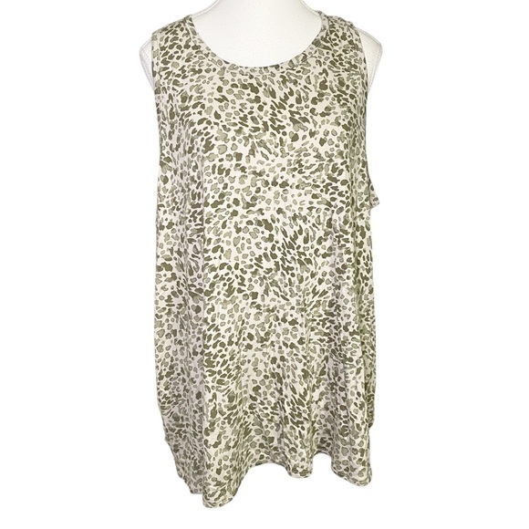 Old Navy Tops - Old Navy‎ Green Spotted Luxe Tank Top NWT